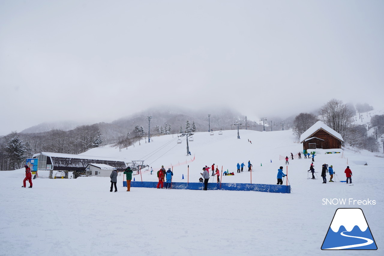 ほぼ全面滑走可能 ゴンドラ運行開始で滑り放題のマウントレースイ 北海道雪山情報 Snowfreaks