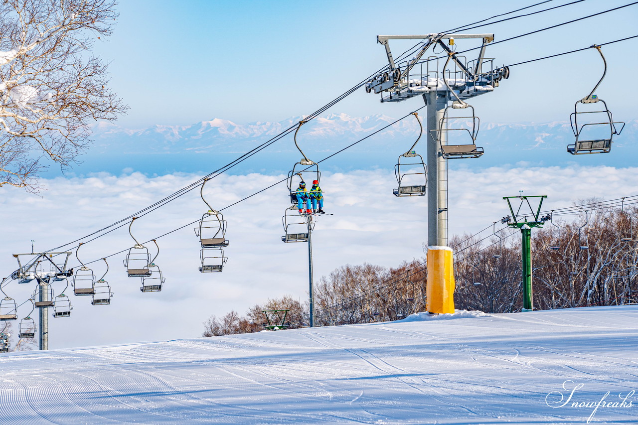 小樽天狗山スキー場 大雲海発生 息を吞む絶景とドライパウダー 北海道の雪山の魅力が詰まったローカルゲレンデを滑る 北海道雪山情報 Snowfreaks
