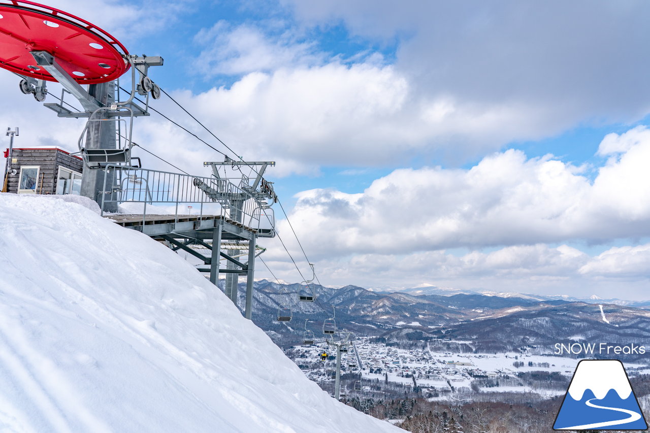 日高国際スキー場 北海道の背骨 日高山脈を滑る 良好な雪質とロングコースが魅力のローカルゲレンデ 北海道雪山情報 Snowfreaks