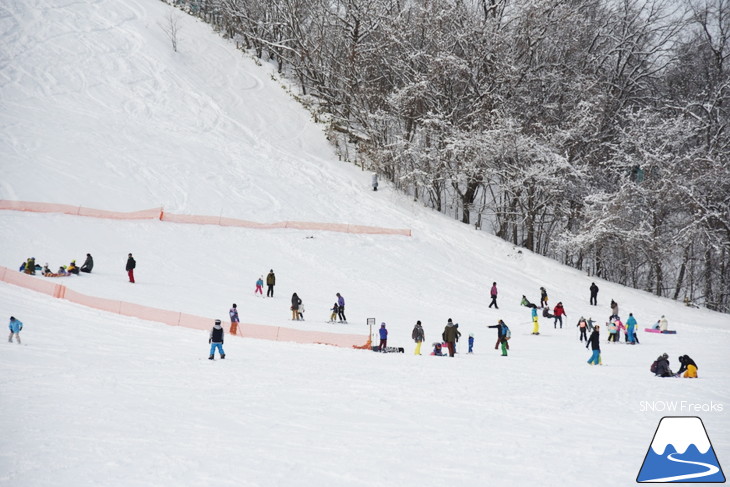 北海道十勝 めむろ新嵐山スキーリゾート メムロスキー場 お正月で賑わうゲレンデ 北海道雪山情報 Snowfreaks